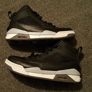 Boys flight Air Jordan shoes size 7